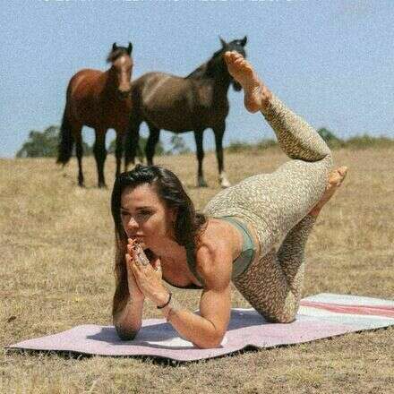 KHAPIA YOGA x LOU COOPER