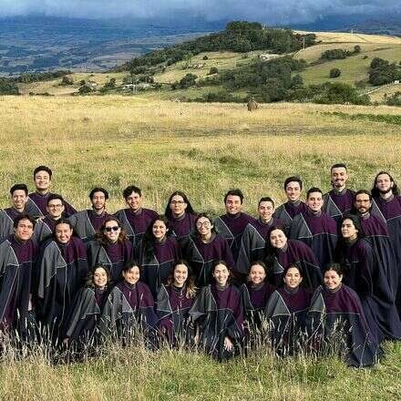 DE LO SACRO Y  ESPIRITUAL