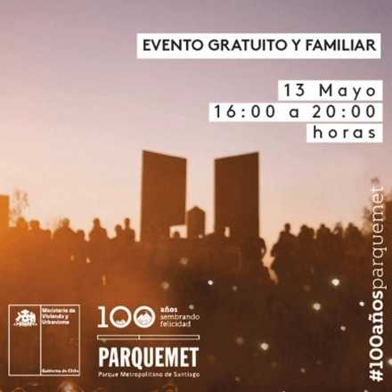 Escucha música a la altura del cerro
