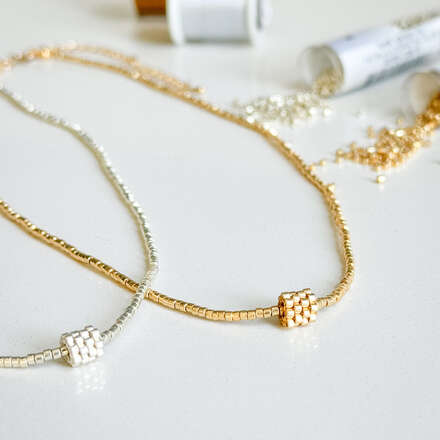 Crea un collar rolo junto a Sin Enredos 